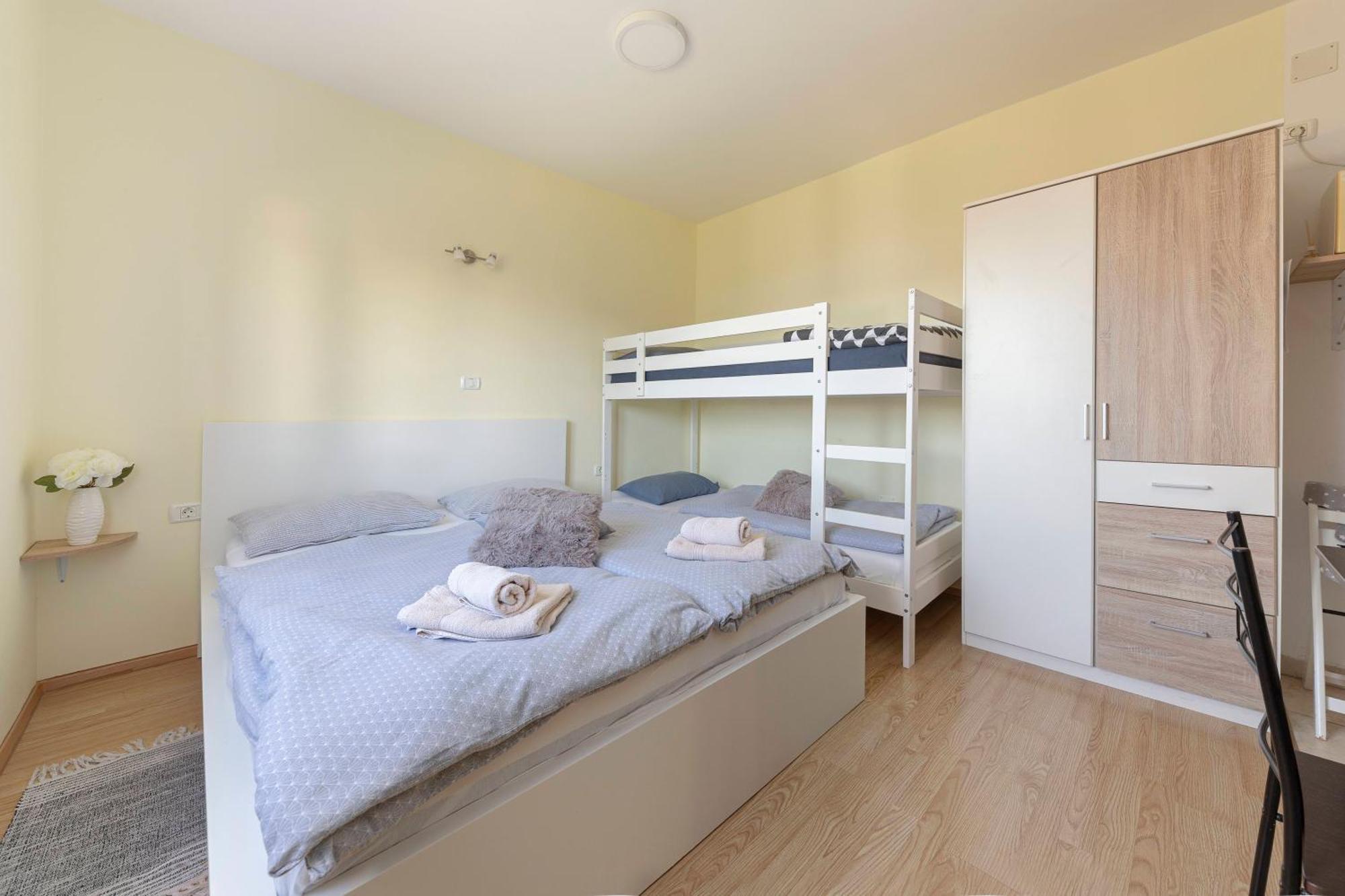 Apartma Vesna Capodistria Esterno foto